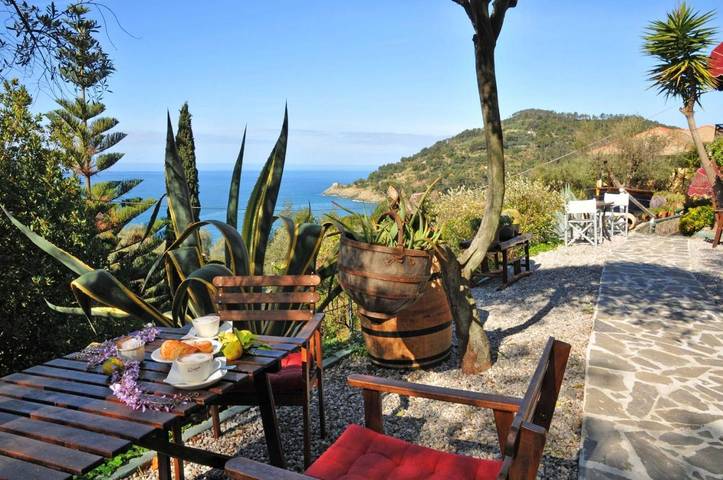 Hôtel pour 2 personnes, avec Terrasse ainsi que Jardin et Vue dans San Giorgio