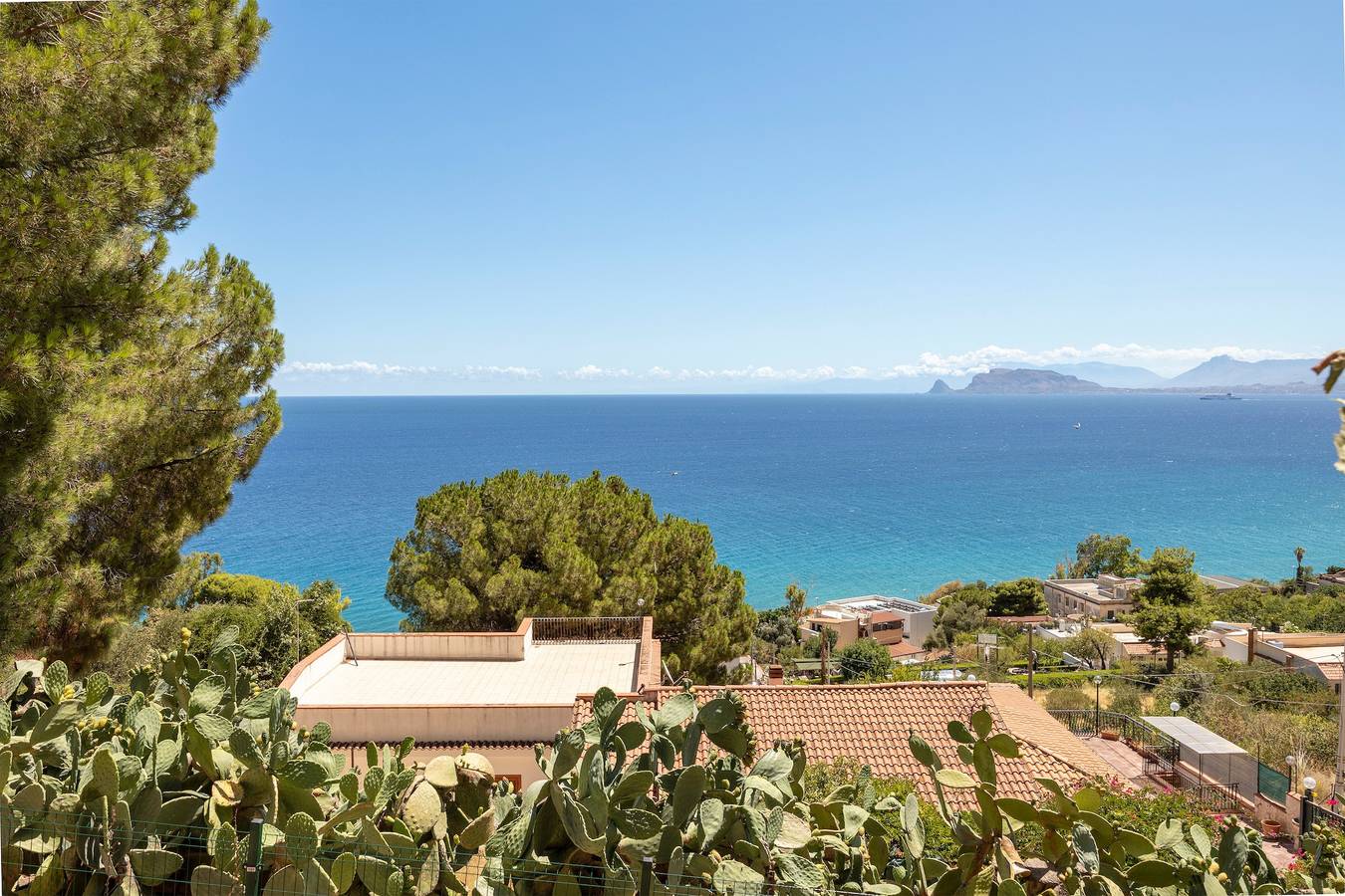 Maison de vacances 'Casa Ros' avec vue sur la mer, Wi-Fi et climatisation in Palerme, Province de Palerme