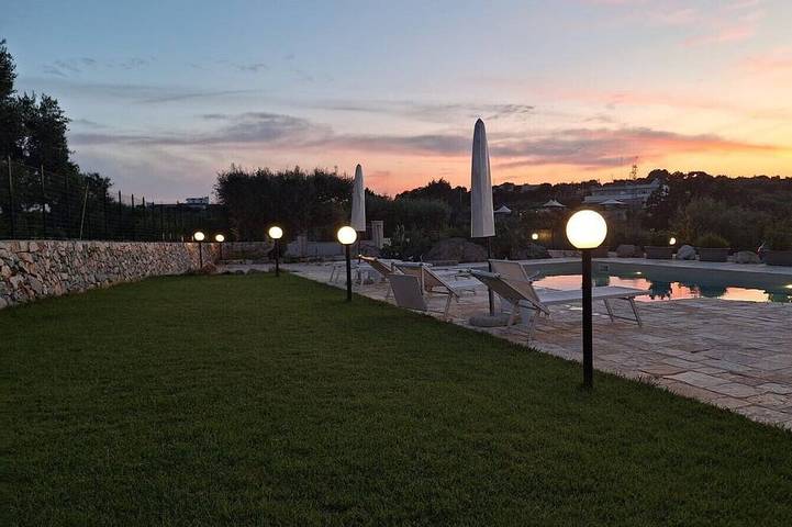 Trullo per 5 persone, con giardino in Castellana Grotte