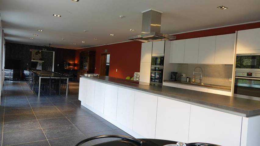 Location de vacances pour 16 personnes, avec jardin et vue, adapté aux familles à Ouffet - 4