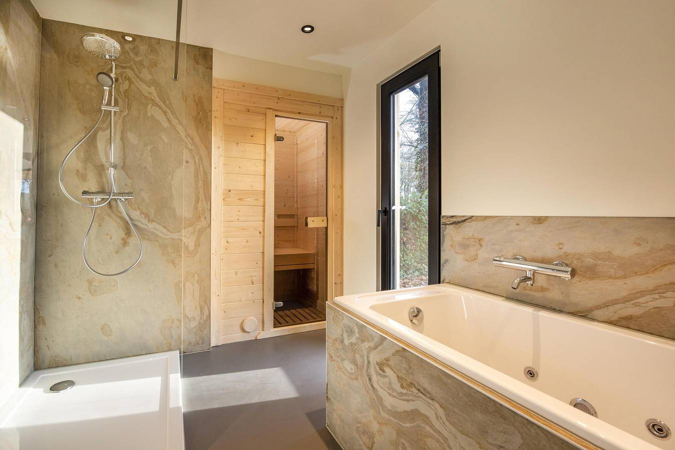 Vakantiepark Breebronne — Wald Cottage mit Sauna und Sprudelbad | 4 Personen in Maasbree, Limburg (Niederlande)