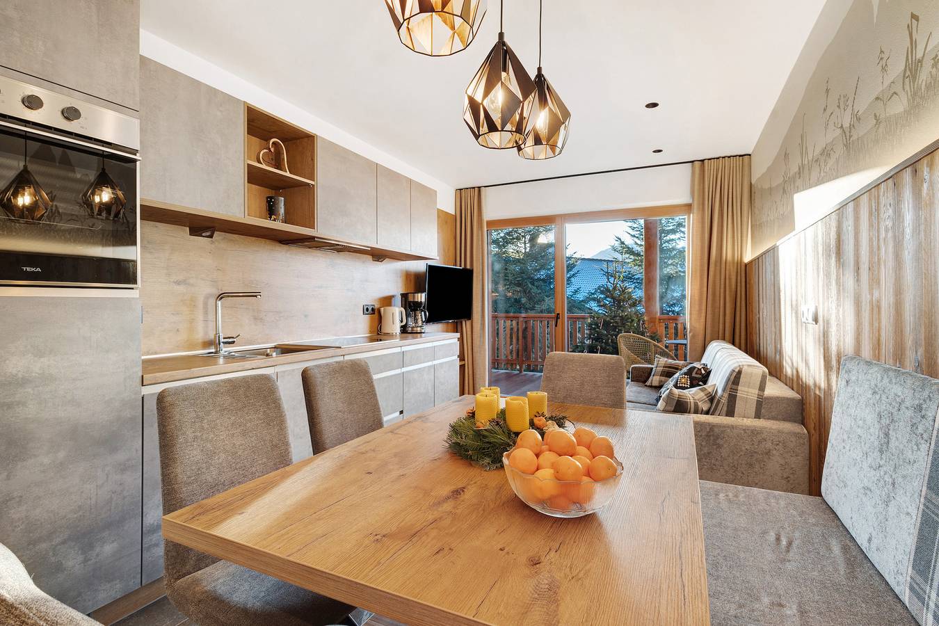 Ganze Wohnung, Ferienwohnung 'Schlossblick' mit Bergblick, privater Terrasse und Wi-Fi in Rodeneck, Dolomiti Superski
