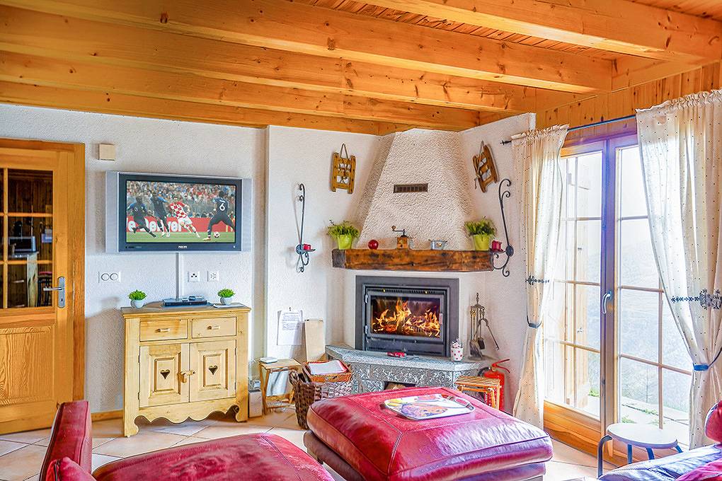 Holiday home for 9 people with balcony in Les Masses, Hérémence