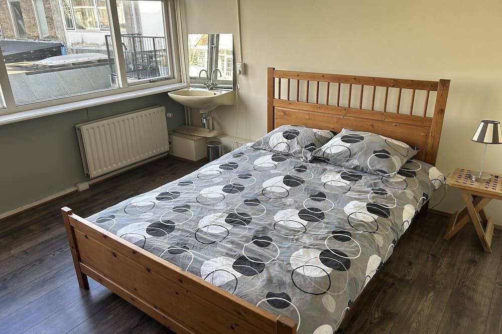 2 Bedroom Central House - Delft - close to train station and center in Delft, Stadsgewest Haaglanden