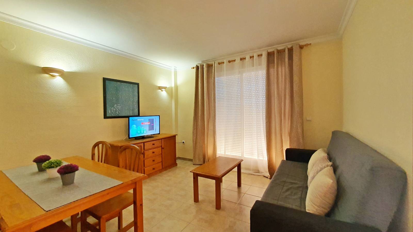 Entire apartment, Los Juncos 11 - 2º - 49ª    /   Playa De Xeraco in Playa Xeraco, Xeraco