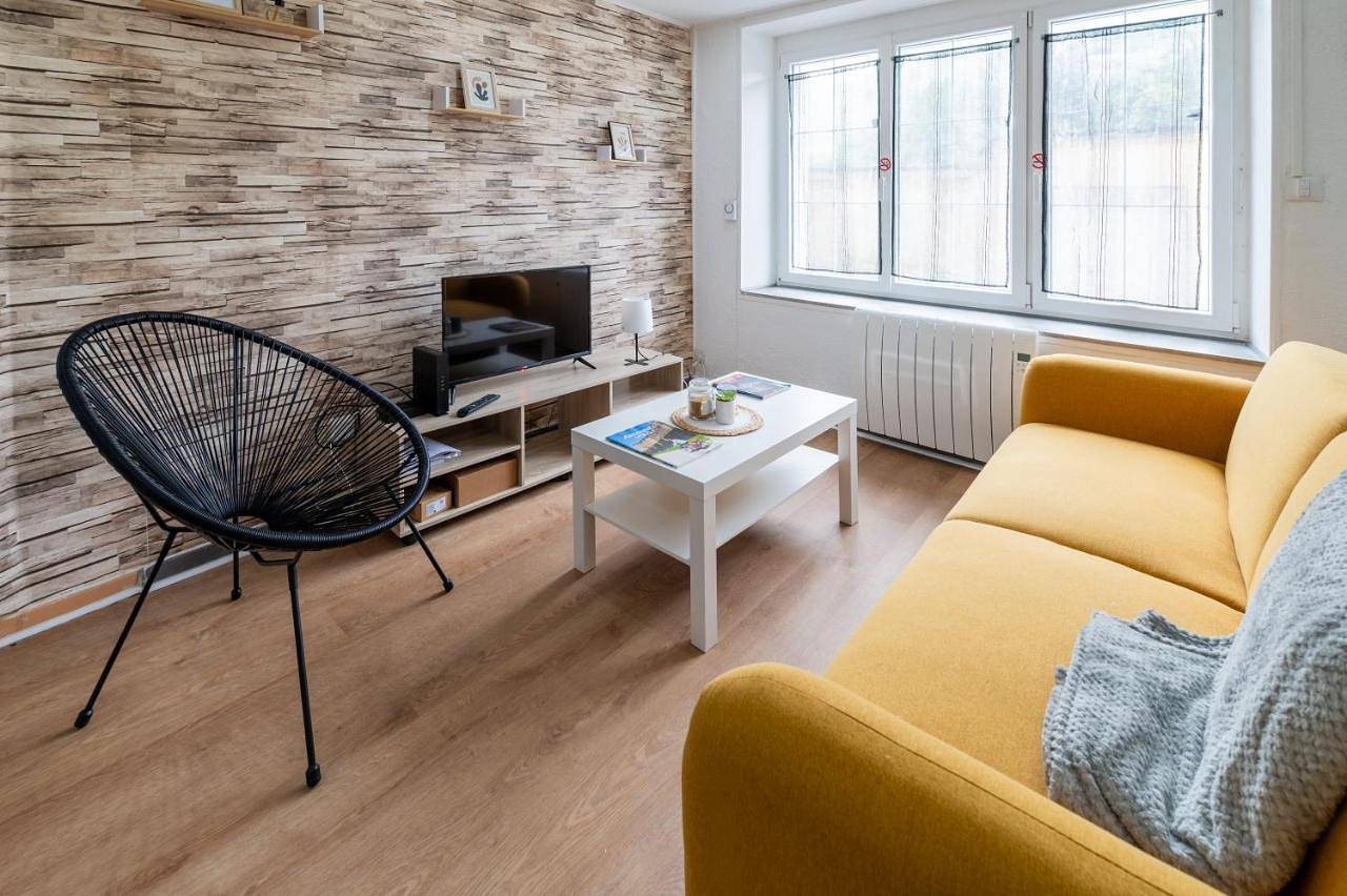 Charmante maison au calme avec terrasse & parking in Nouzonville, Parc naturel régional des Ardennes