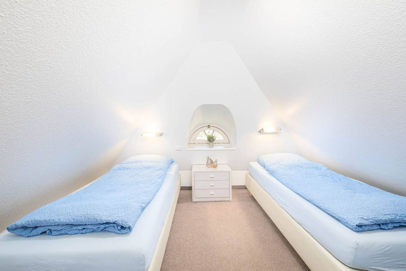 Ganze Wohnung, Urlaub mit Hund, inkl. Schwimmbad und Sauna, Og über 2 Ebenen bis 4 Personen in Norddorf, Amrum
