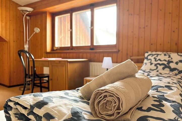 Apartamento entero, Quiet apartment with parking space - near Basel - ideal for relaxation, families & nature in Wenslingen, Region Basel RDK