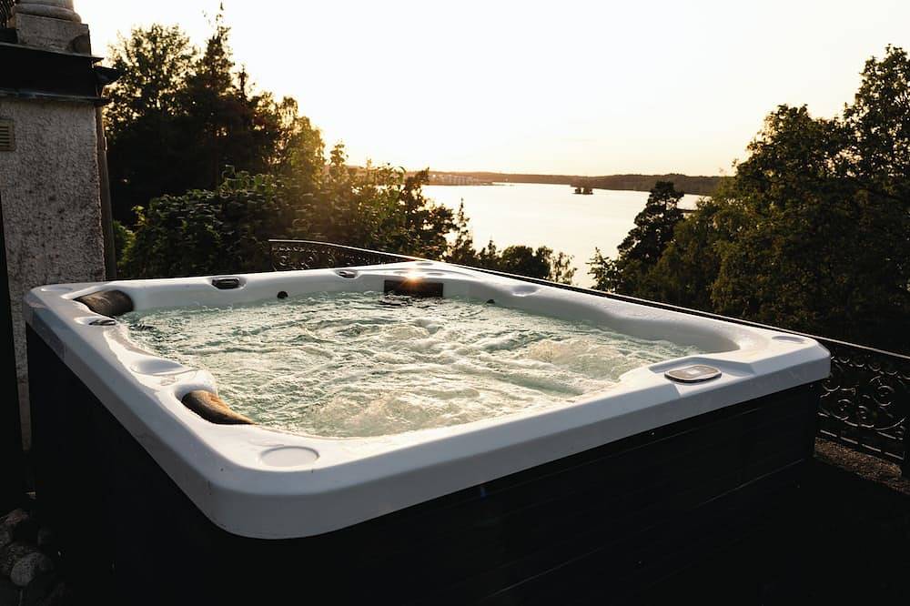 Ex-Botschaftsresidenz am Meer in der Nähe von Stockholm in Kummelnäs, Nacka