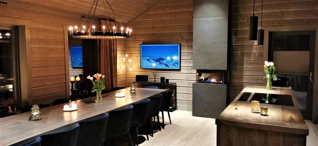 Villa for 22 personer, Terrasse og Hage i tillegg til Sauna og Utsikt i Sogndal 
