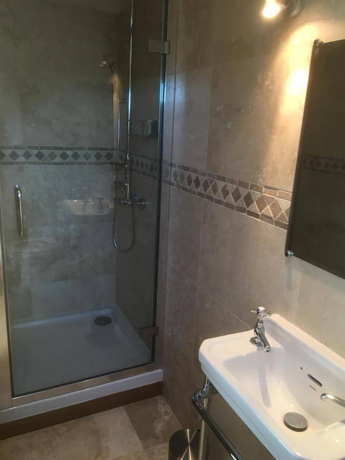 Location de vacances pour 2 personnes, avec piscine ainsi que vue et jardin à Augan - 2