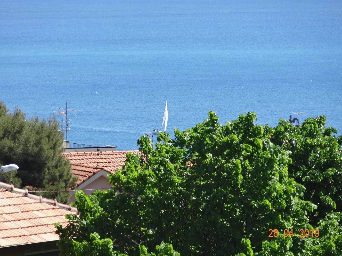 Bed&Bluup in Savone (Ville), Savona