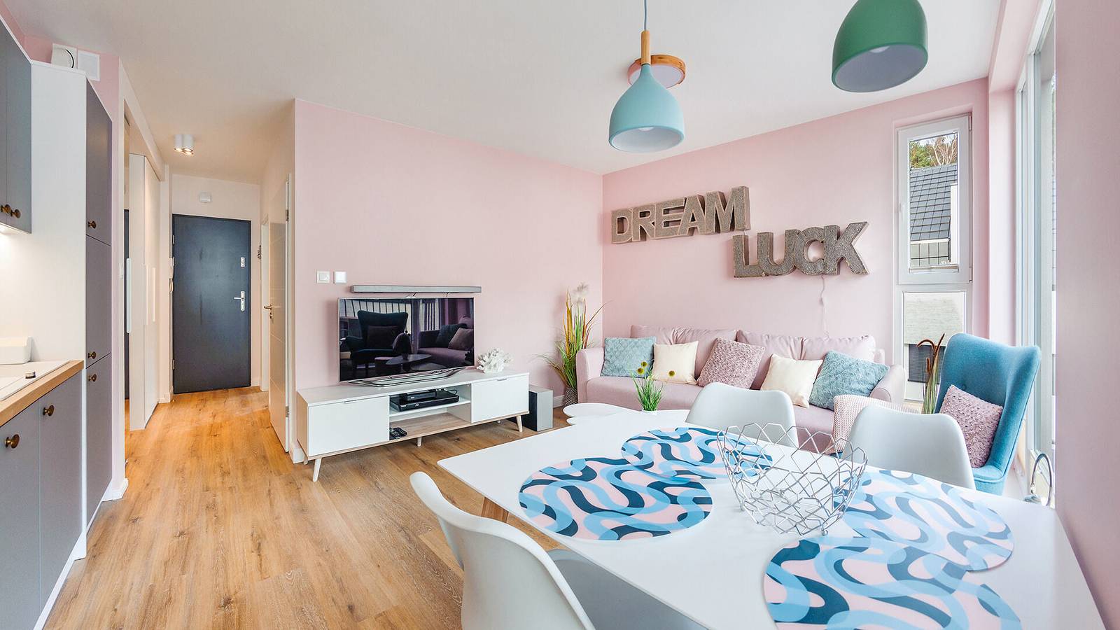 Cały apartament wypoczynkowy, Apartament wakacyjny dla 4 osób z balkon in Łukęcin, Morze Bałtyckie