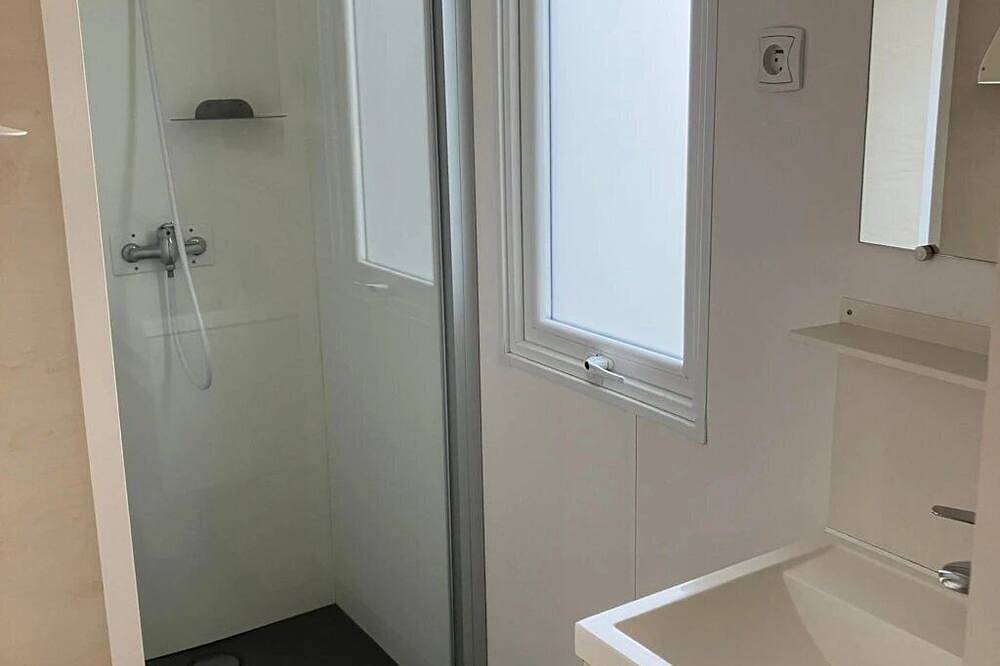 Camping 3 étoiles - Piscine - eehchg in Bollène, Vaucluse