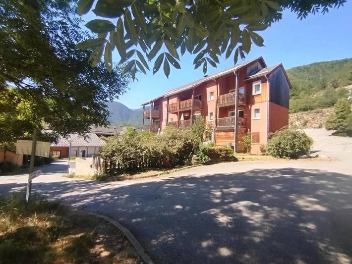 Gîte pour 4 personnes, avec Piscine dans Bains Du Couloubret