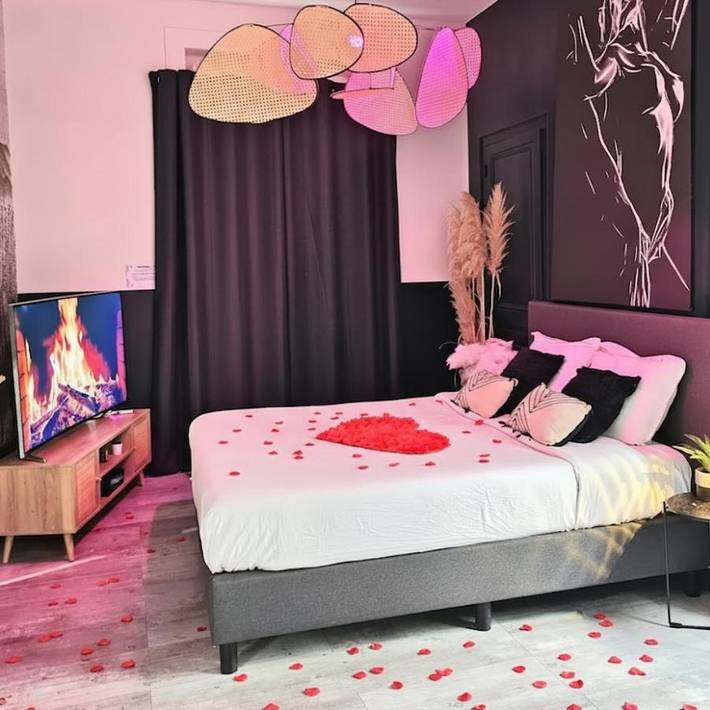 Gîte pour 2 personnes, avec jacuzzi dans Saint-Étienne - 3