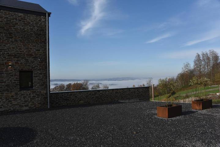 Location de vacances pour 10 personnes, avec piscine ainsi que jardin et vue, animaux acceptés à Rochehaut - 4