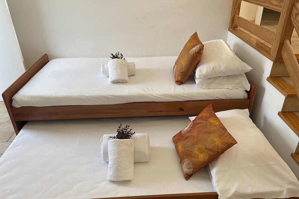 Large Stylish House 5 minutes from Zambujeira do Mar - House 2 in Zambujeira do Mar, Costa Alentejana