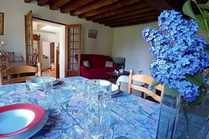 Location de vacances pour 6 personnes, avec jardin à Clugnat - 3