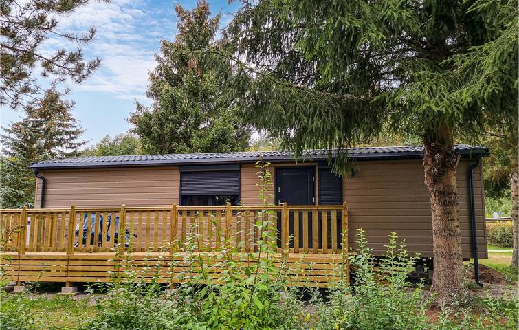 Camping für 4 Personen, mit Terrasse in Mecklenburg-Vorpommern - 2