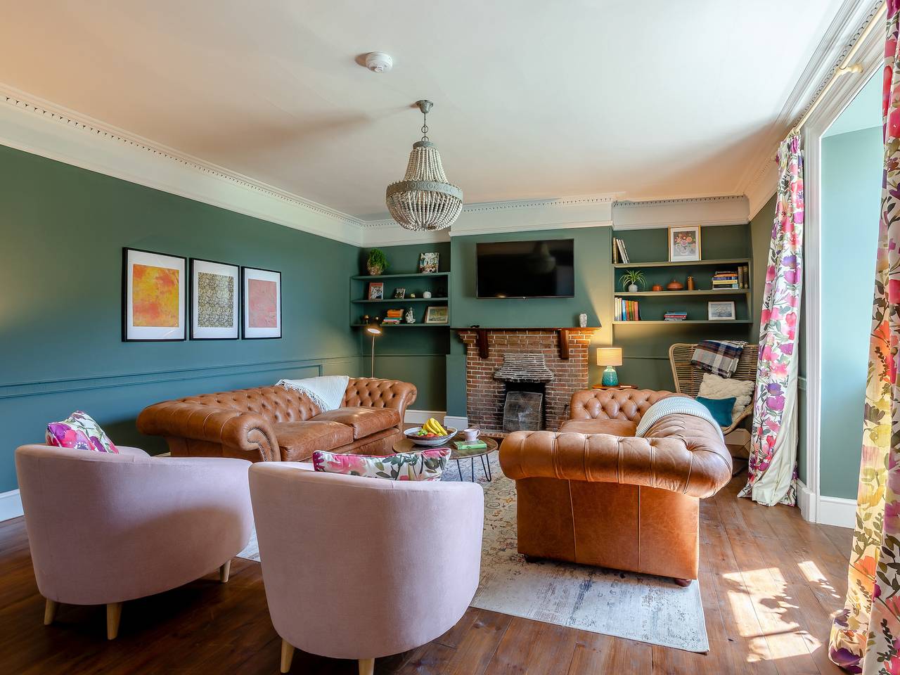 The Retreat - M555306 in Burton Bradstock, Dorset