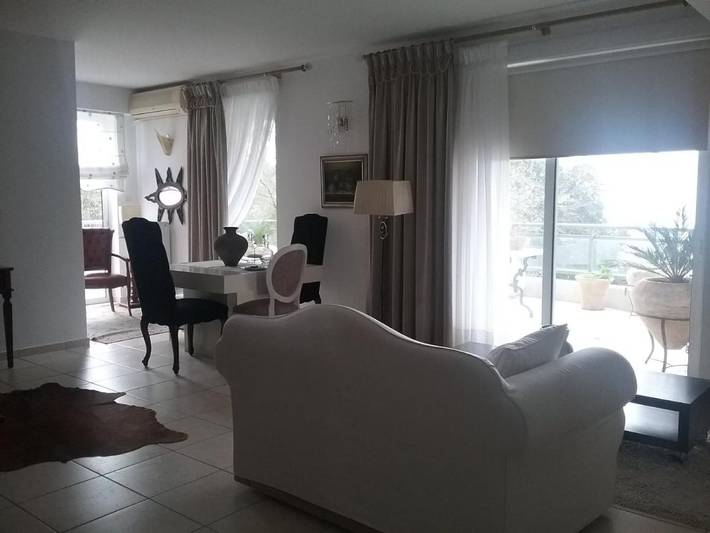 Ferienwohnung für 4 Personen, mit Ausblick und Garten in Patras