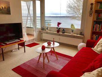 Ferienwohnung für 3 Personen, mit Ausblick und Balkon sowie Garten, kinderfreundlich in Schausende