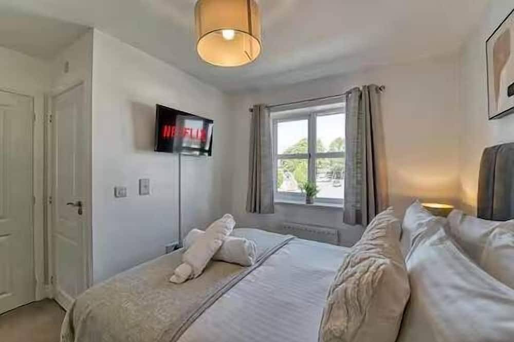 Whiskawayhomes - Walkers Lane - Family Home in Worcestershire