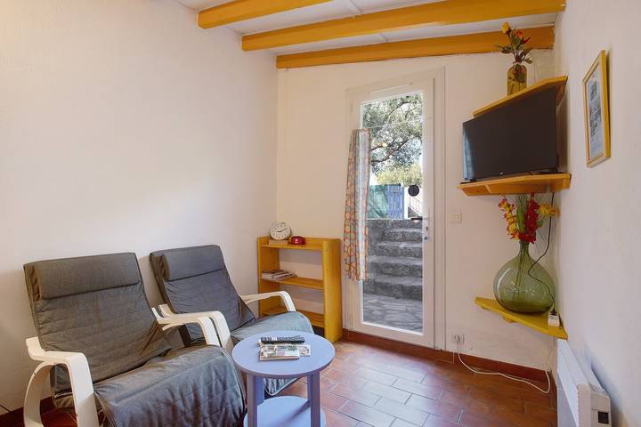 Estudio entero, Apartamento estudio 'Meublé' con piscina compartida, jardín privado y Wi-Fi in Lorgues, Region de Draguignan