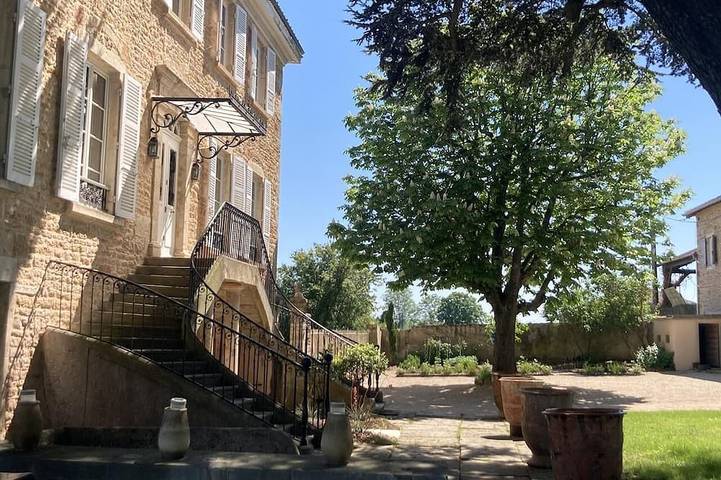 Maison d’hôte pour 26 personnes, avec piscine et jardin