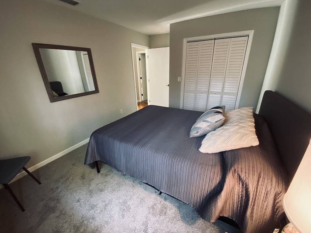 “Hampstead Hideaway”- sleeps 6. in Pender County