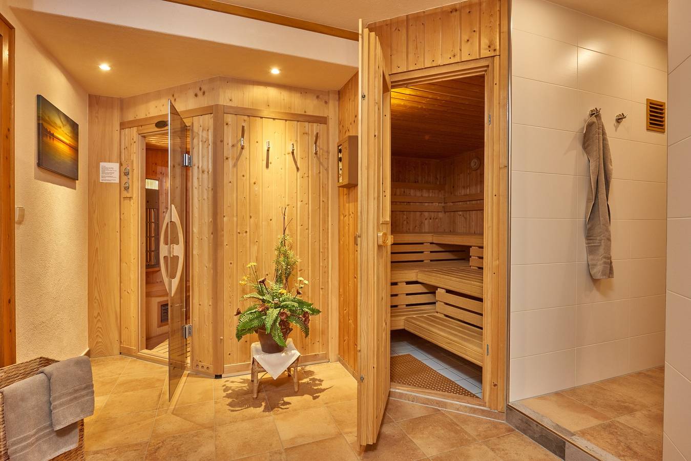 Ganze Ferienwohnung, Landhaus Franziskus - 08 Zweiraumwohnung urgemütlich eingerichtet mit Balkon in Reit im Winkl, Bayerische Alpen