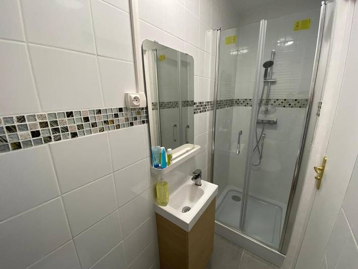 Maison d’hôte pour 2 personnes, avec jardin à Limay (homonymie)
