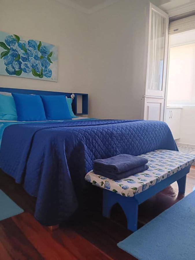 Twin Room with Shared Bathroom in São Miguel Island, Ponta Delgada