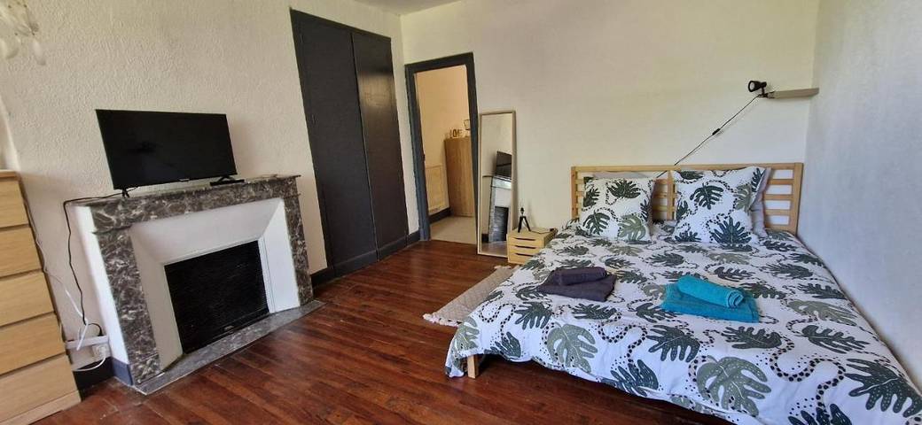 Maison d’hôte pour 4 personnes, avec Terrasse ainsi que Jardin et Vue à Oloron-Sainte-Marie
