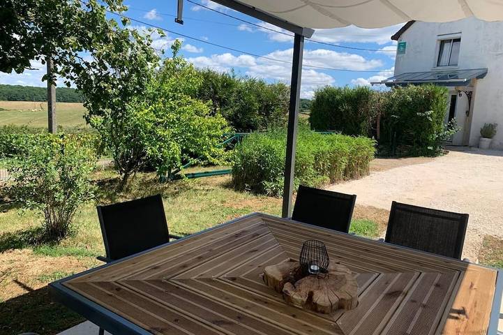 Location de vacances pour 6 personnes, avec jardin, animaux acceptés à Saisy