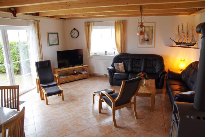 Ferienhaus für 8 Personen, mit Sauna und Terrasse sowie Garten in Grimersum - 2