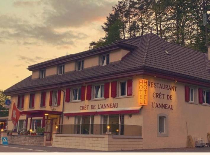 Hôtel pour 33 personnes, avec vue et terrasse, animaux acceptés - 1