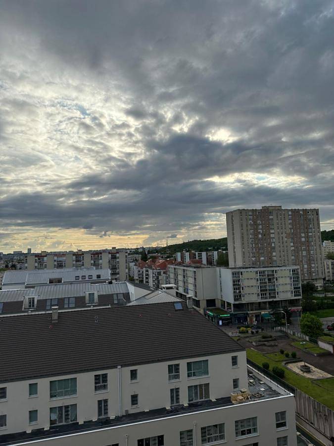 Gîte pour 8 personnes, avec balcon et vue, adapté aux familles à Neuilly-sur-Marne - 2