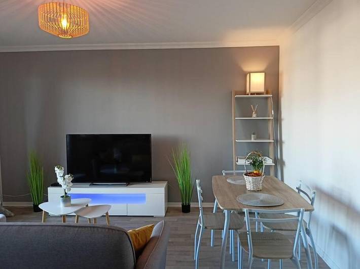 Apartamento de vacaciones para 3 personas, con vistas además de vistas al lago y balcón - 1