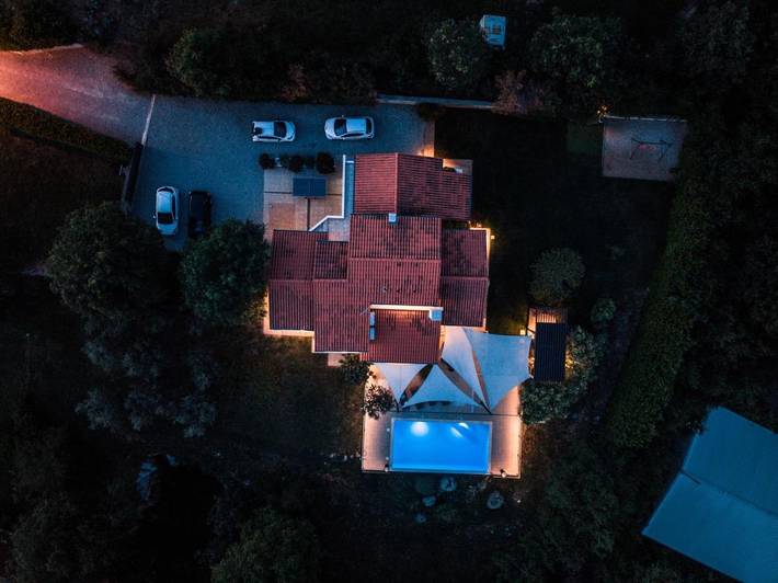 Villa für 8 Personen, mit Pool und Terrasse sowie Garten, mit Haustier in Rijeka - 2