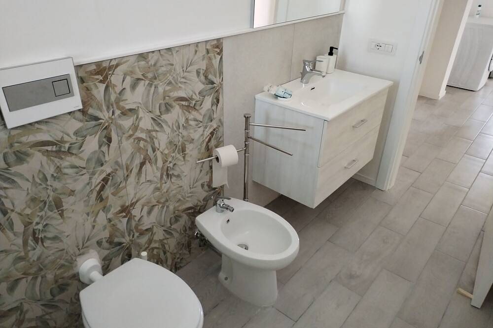 Ganze Wohnung, Salento, Lecce, Torre Chianca: independent apartment 6 beds and verandas in Torre Chianca, Lecce Provinz