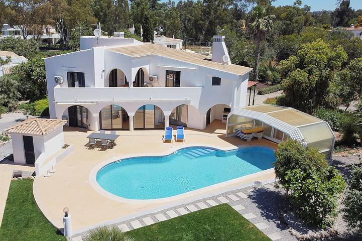 Villa für 12 Personen, mit Balkon und Garten