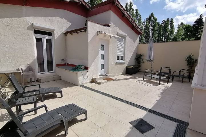 Maison de vacances pour 4 personnes, avec Terrasse et Jardin à Antony