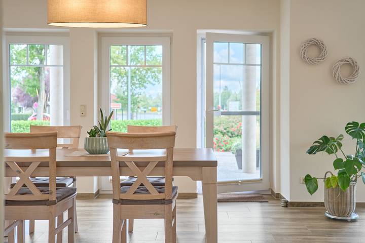 Ferienwohnung für 4 Personen, mit Ausblick und Seeblick sowie Garten in Mittelholstein