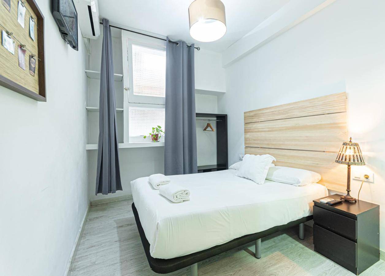 Twin Room with Private Bathroom in Centro Barcelona, Barcelona