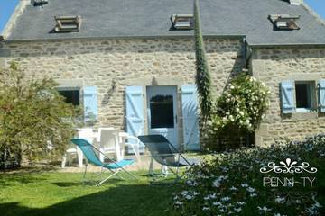 Gîte pour 5 personnes, avec jardin et terrasse à Santec