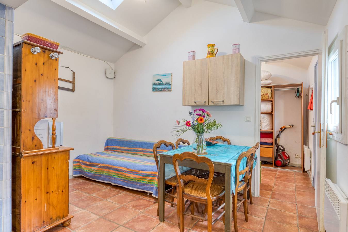 Ganze Wohnung, E Flamant Rose – Apartment mit privatem Garten und Wlan, in der Nähe von Stränden und Stadtzentrum in Saintes-Maries-de-la-Mer, Mittelmeerküste (Frankreich)