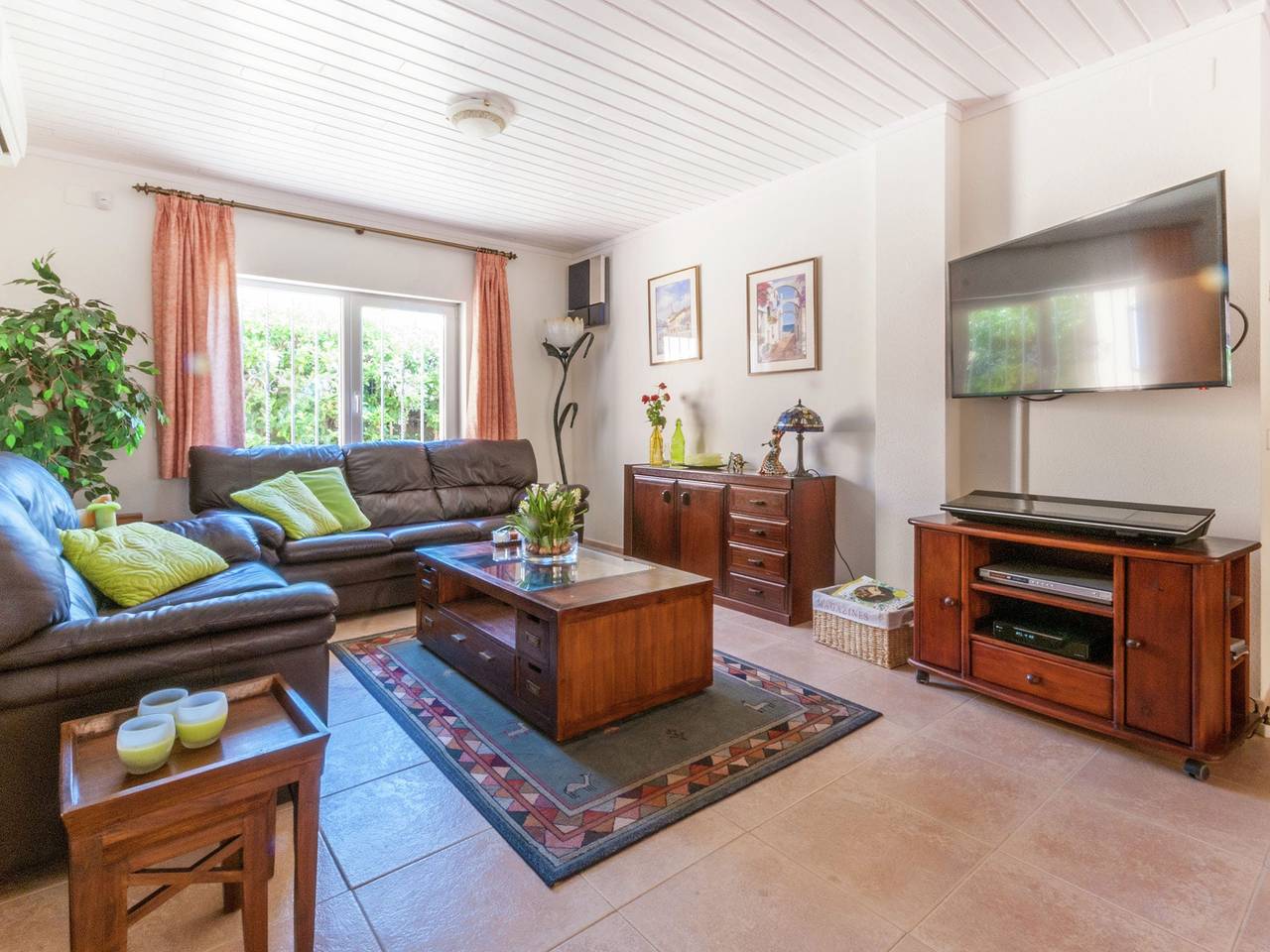 Entspannende Villa nur wenige Schritte vom Strand entfernt in Sant Pere Pescador, Oberampurien