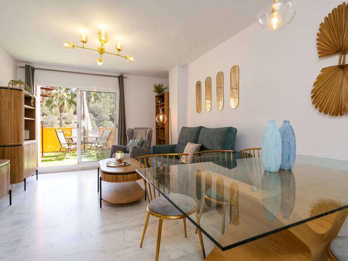 Appartement de vacances pour 6 personnes, avec Terrasse et Piscine